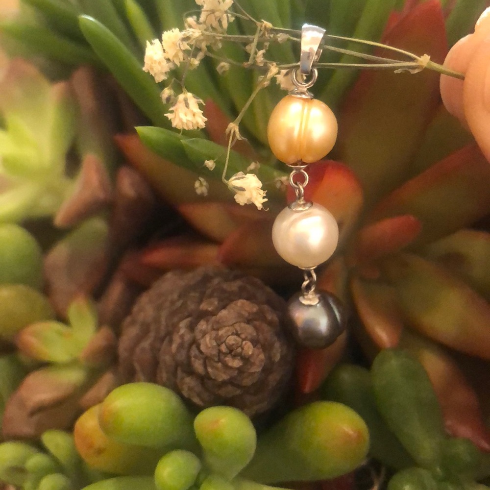 Pearl drop pendant